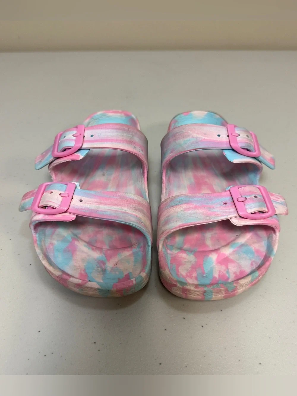 Tie Dye Pink Slip On Sandals Girl's 5 Two Band Buckle Slides Easy Clean Swirl